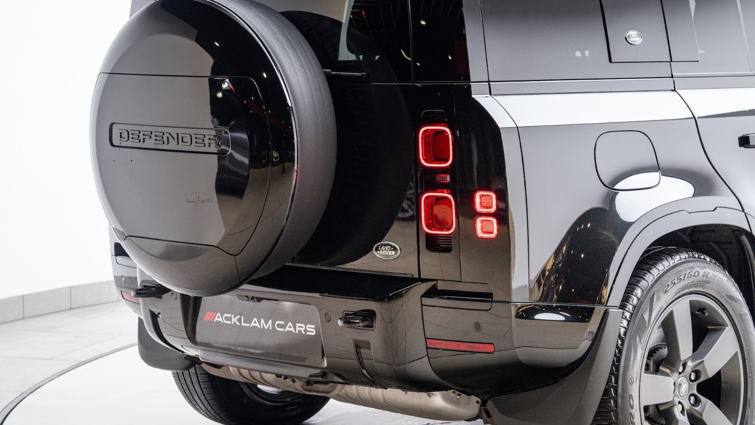 Used Land Rover Defender 2023 for sale - 77035890: Photo 37