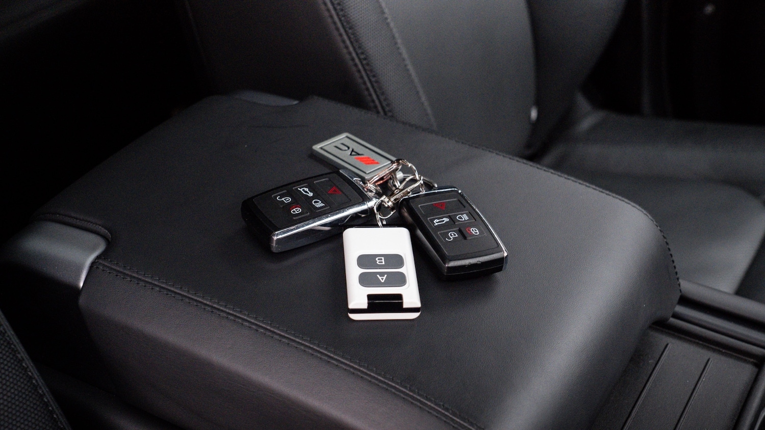 Used Land Rover Defender 2023 for sale - 77035890: Photo 40