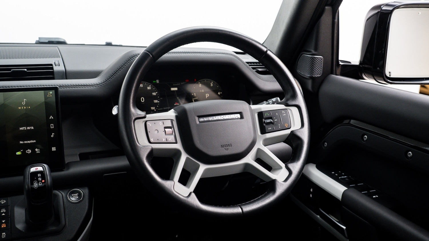 Used Land Rover Defender 2023 for sale - 77035890: Photo 8