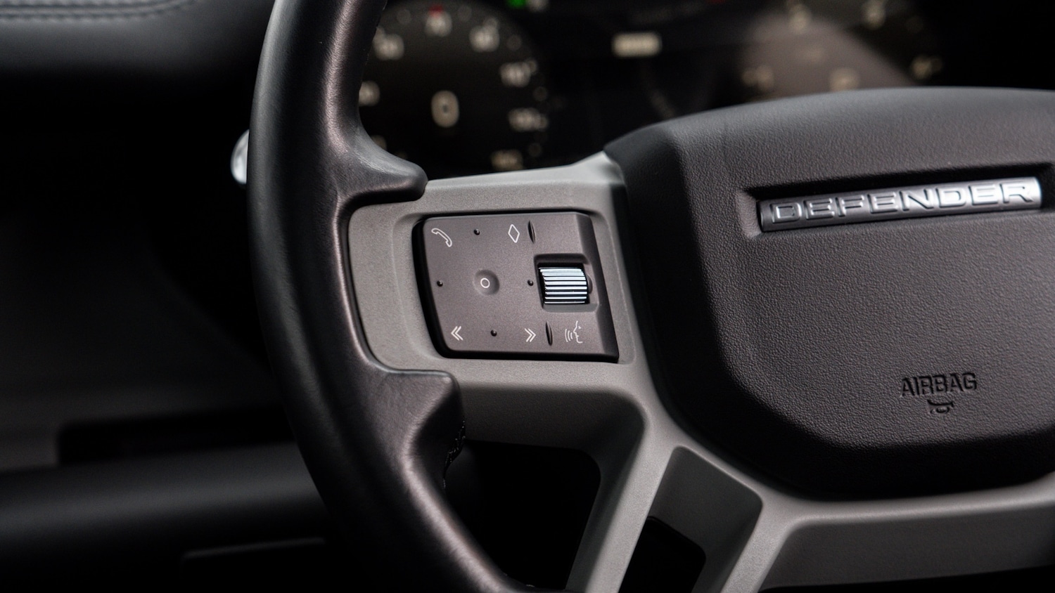 Used Land Rover Defender 2023 for sale - 77035890: Photo 9