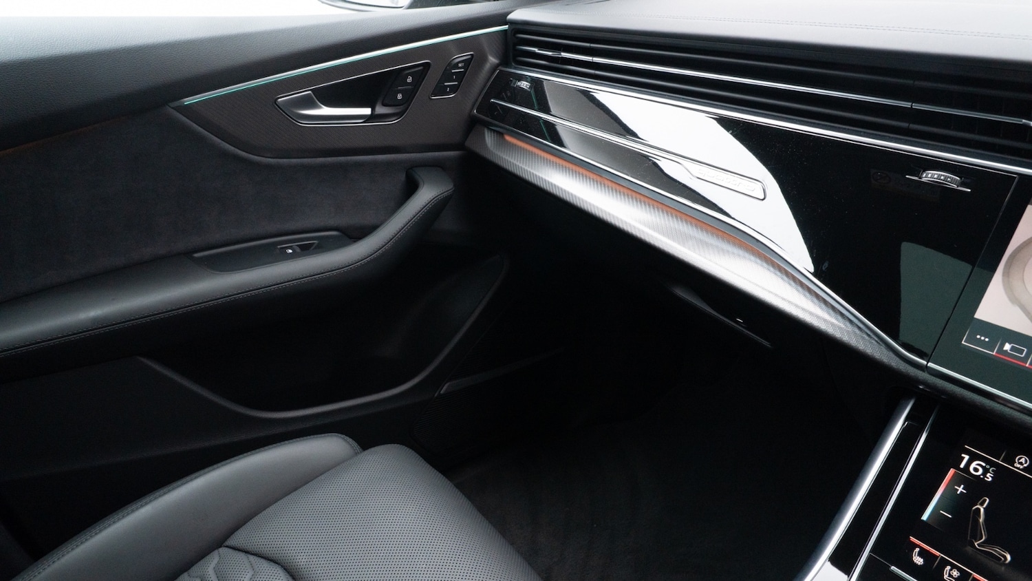 Used Audi RS Q8 2025 for sale - 76983992: Photo 23