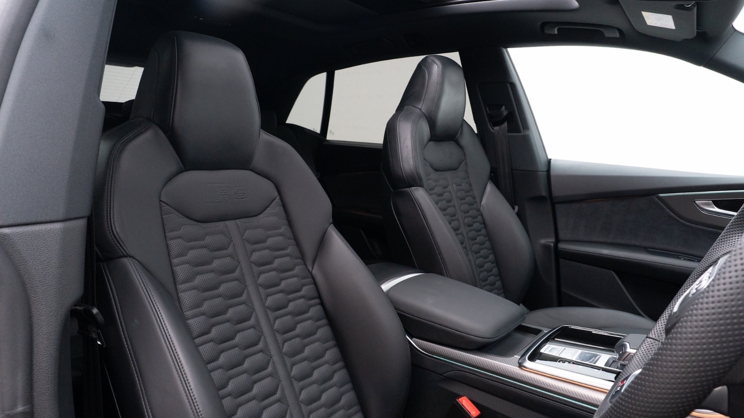 Used Audi RS Q8 2025 for sale - 76983992: Photo 3