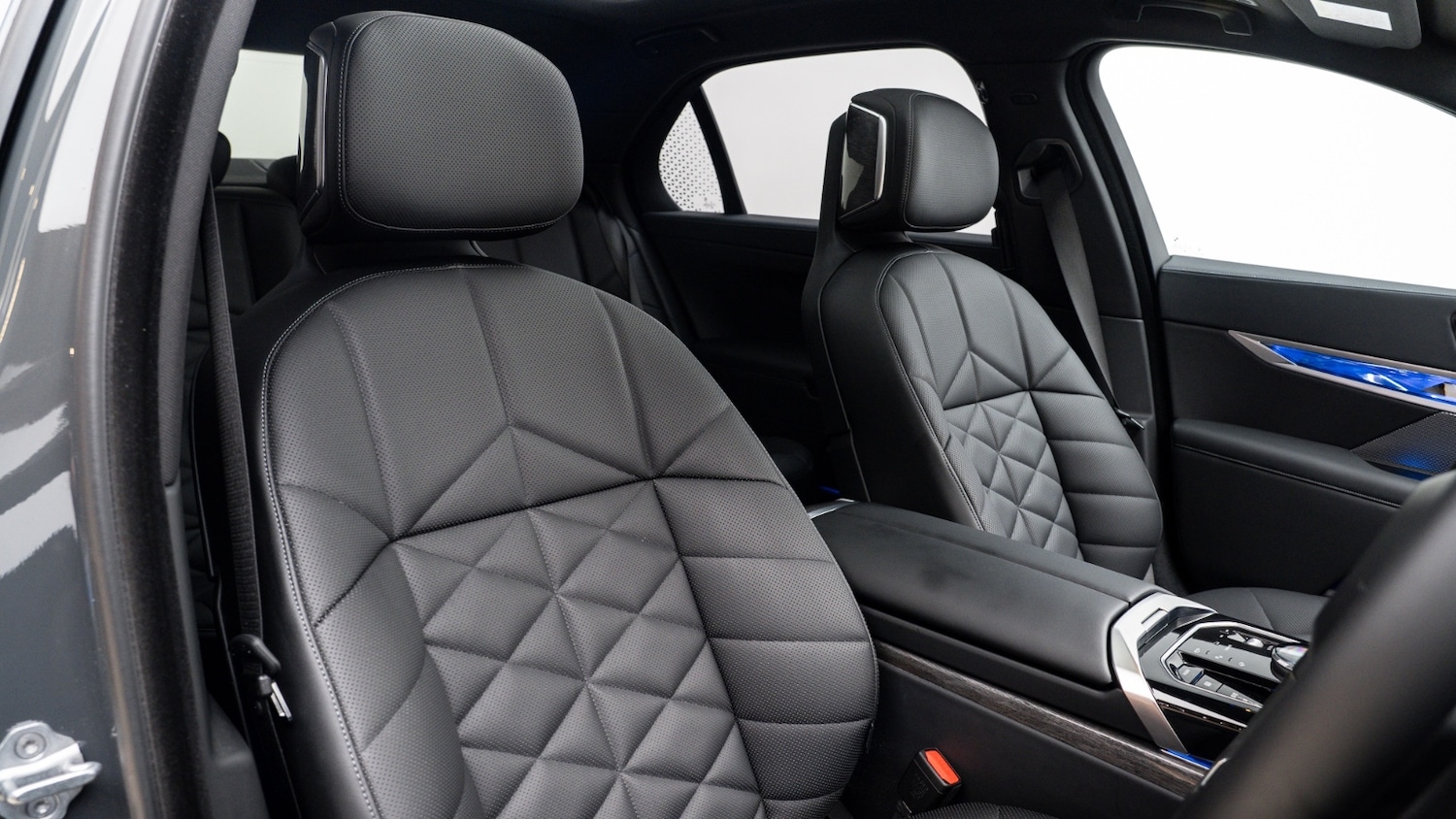 Used BMW i7 2024 for sale - 77504330: Photo 3