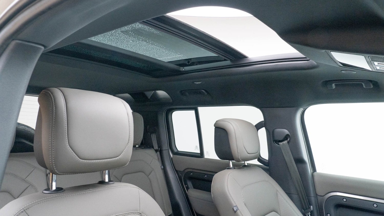 Used Land Rover Defender 2023 for sale - 77274026: Photo 17