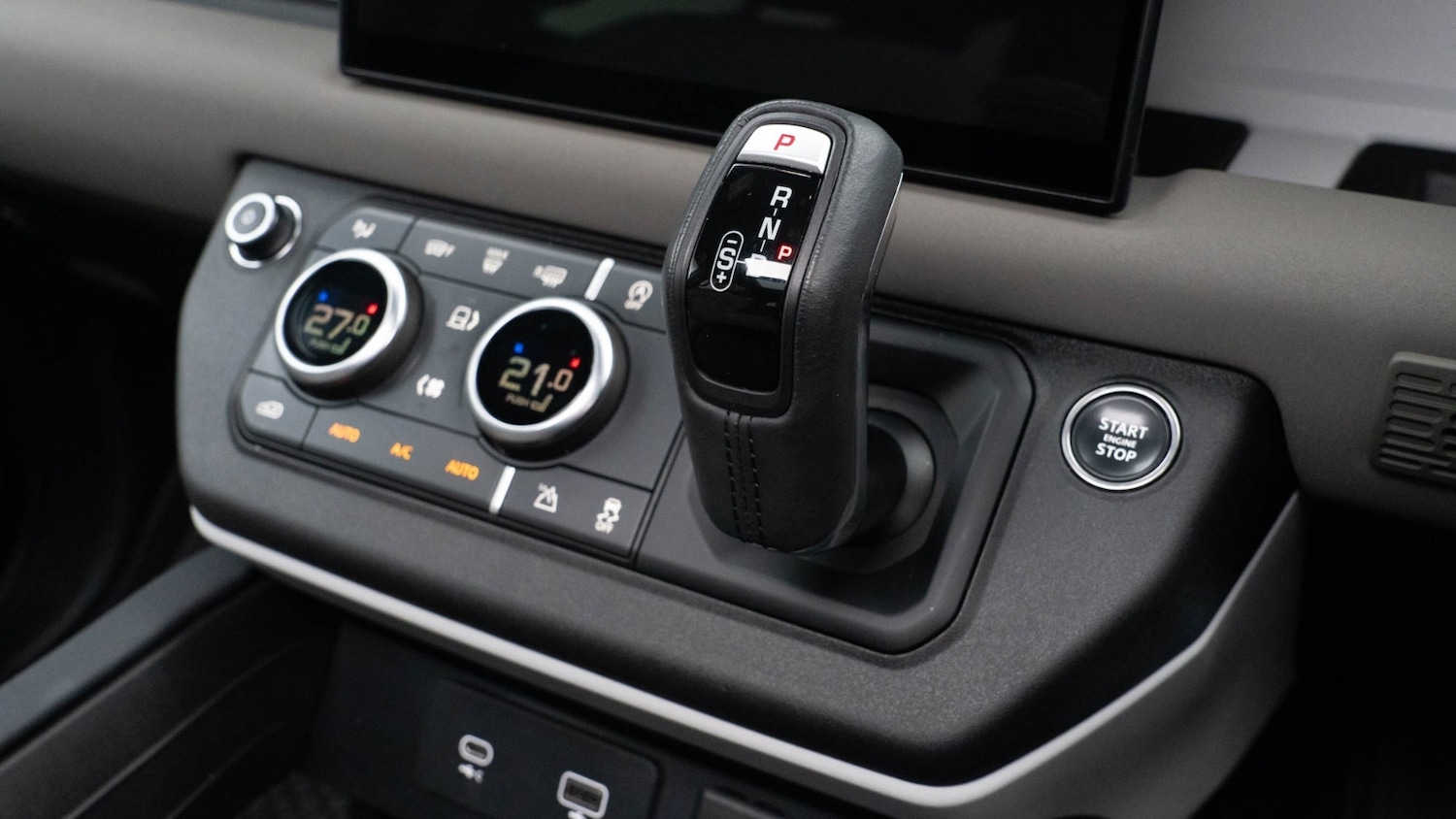 Used Land Rover Defender 2023 for sale - 77274026: Photo 18