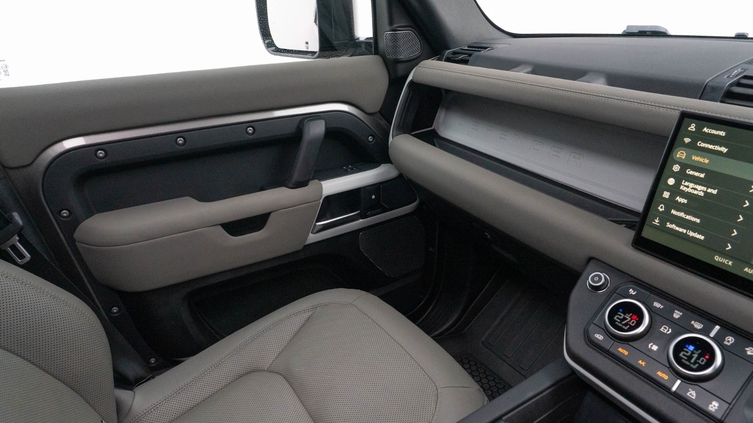 Used Land Rover Defender 2023 for sale - 77274026: Photo 25