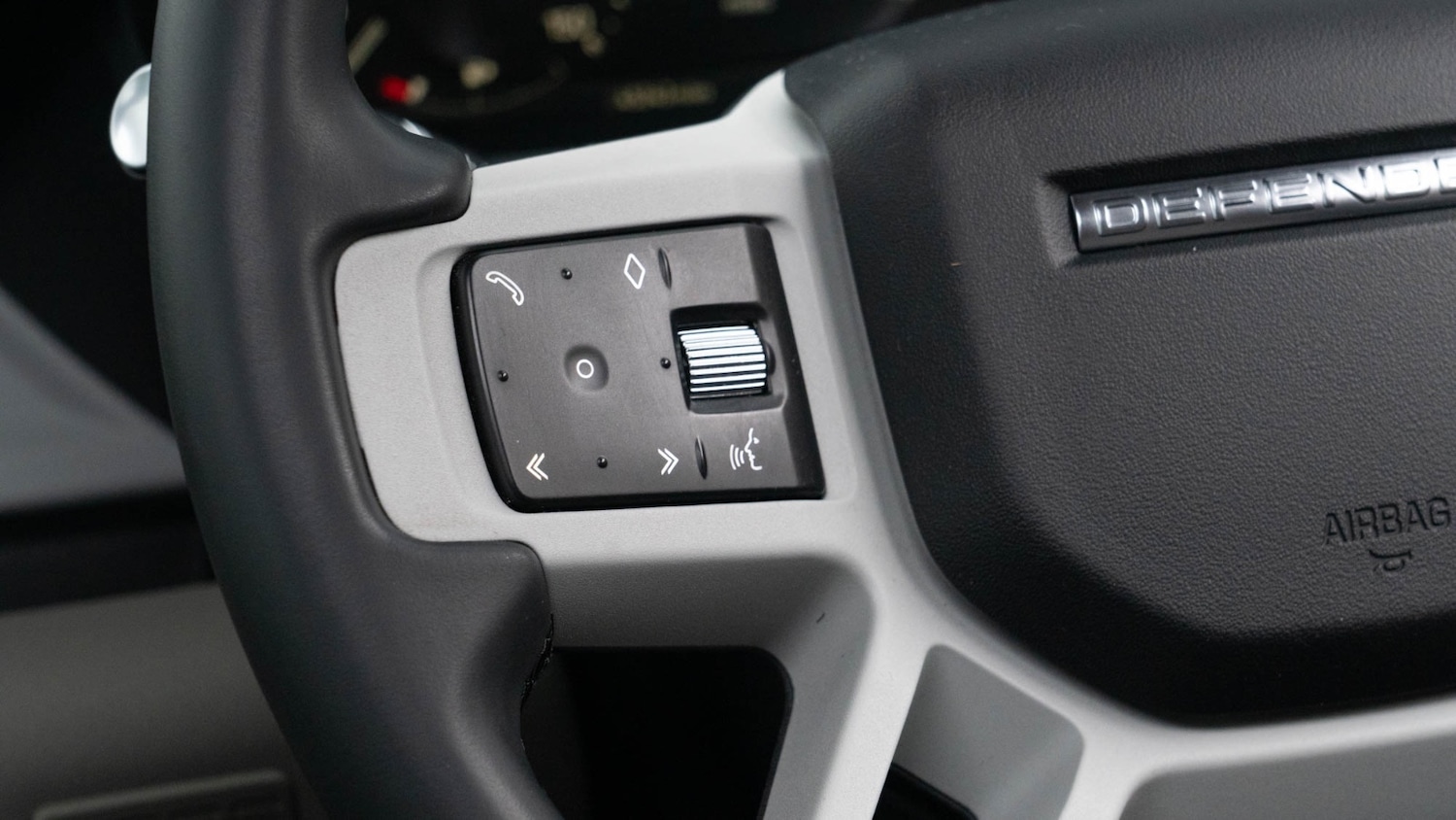 Used Land Rover Defender 2023 for sale - 77274026: Photo 30