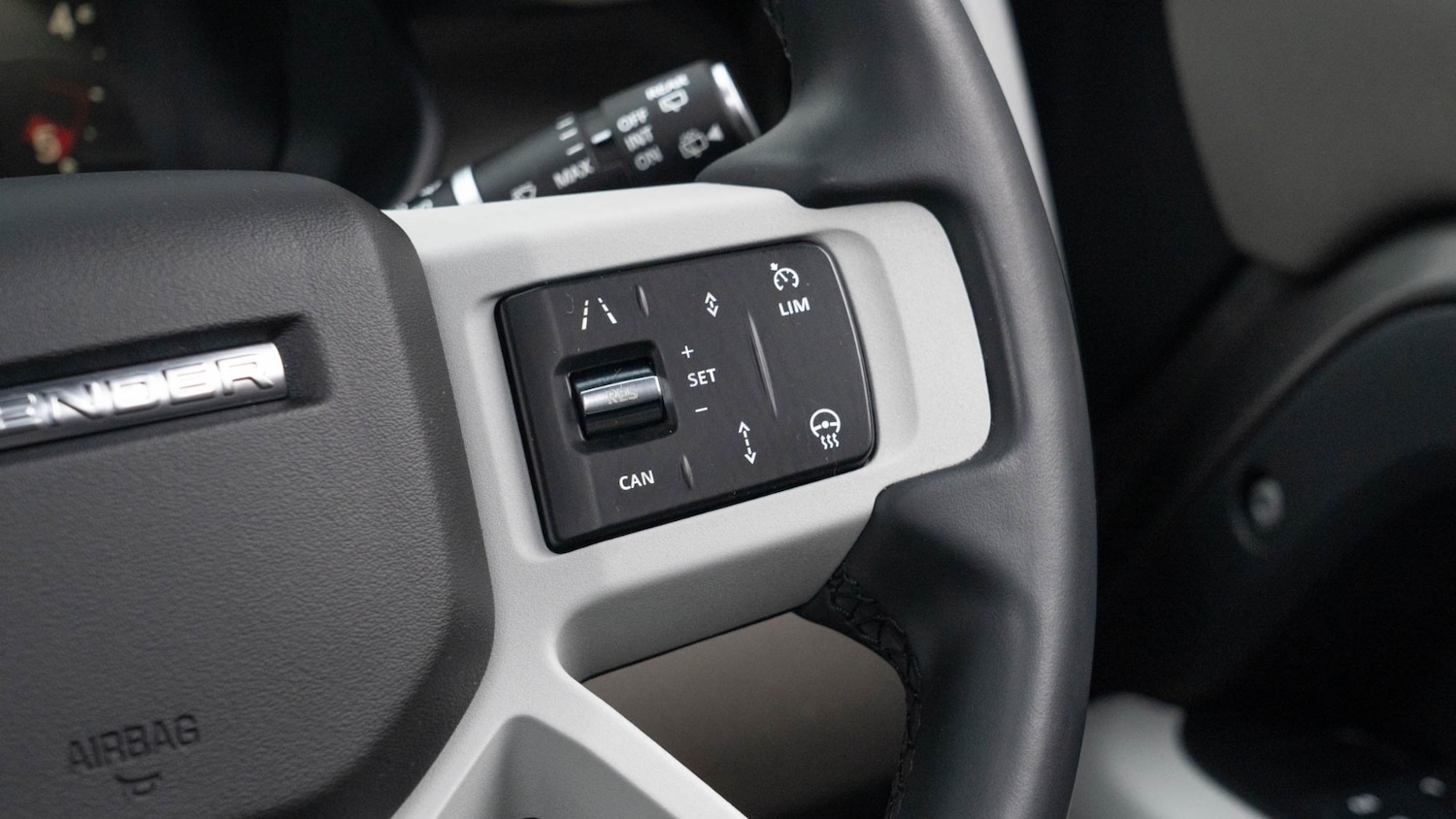 Used Land Rover Defender 2023 for sale - 77274026: Photo 31