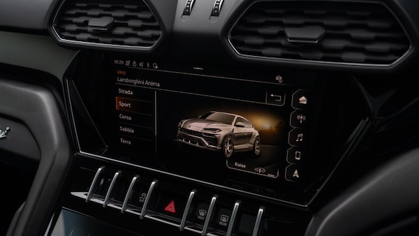 Used Lamborghini Urus 2022 for sale - 76208770: Photo 28