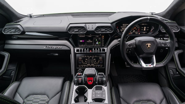 Used Lamborghini Urus 2022 for sale - 76208770: Photo 2