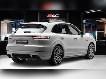 Used Porsche Cayenne 2022 for sale - 79330349: Photo