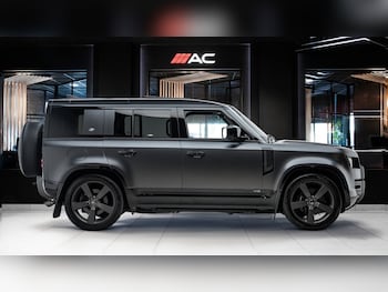 Used Land Rover Defender 2024 for sale - 79125709: Photo