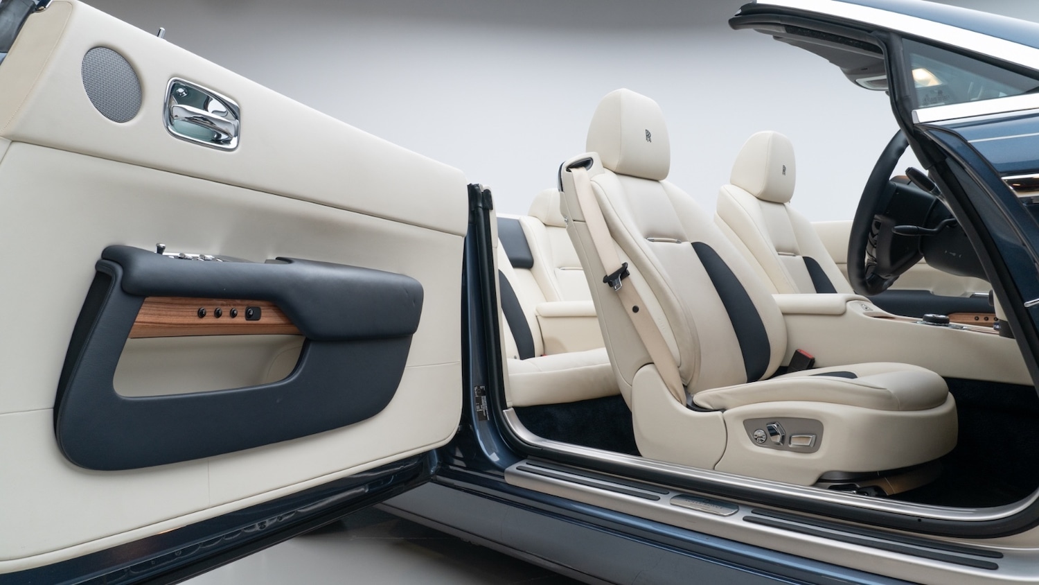 Used Rolls-Royce Silver Dawn 2017 for sale - 76842204: Photo 12