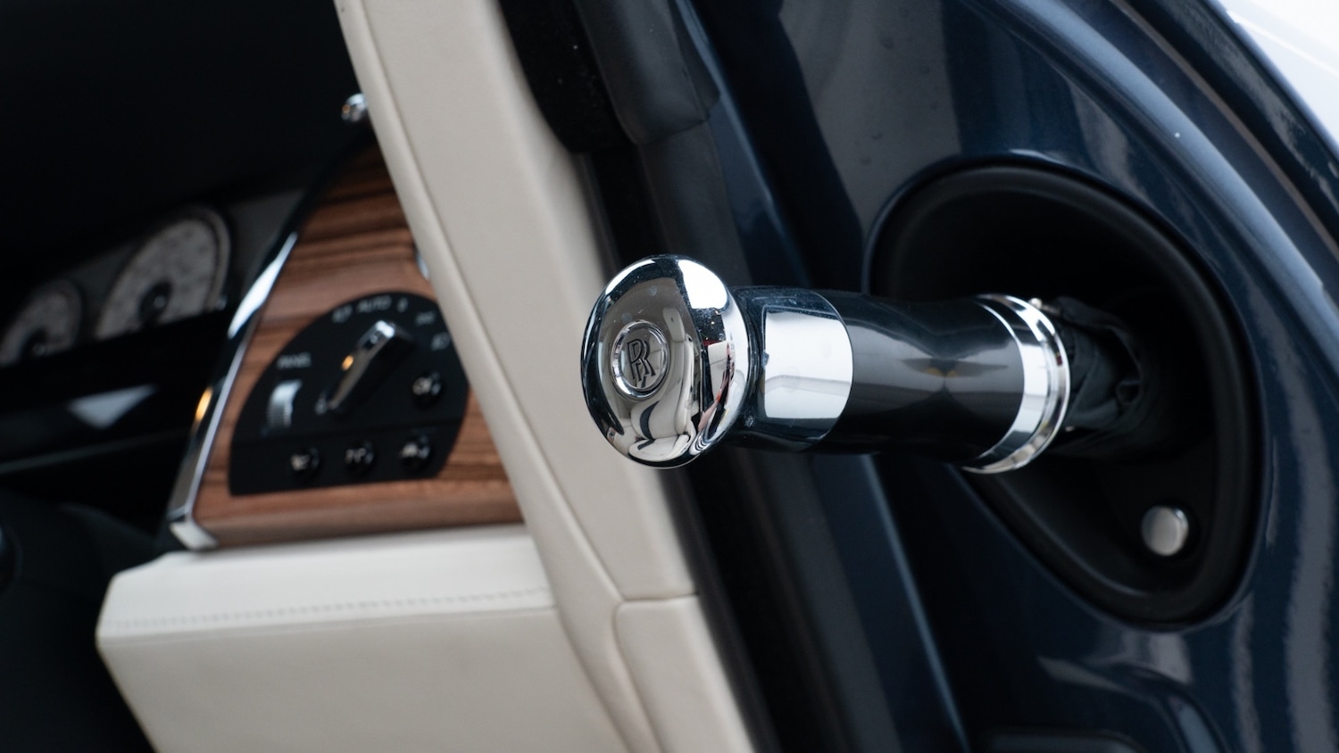 Used Rolls-Royce Silver Dawn 2017 for sale - 76842204: Photo 33