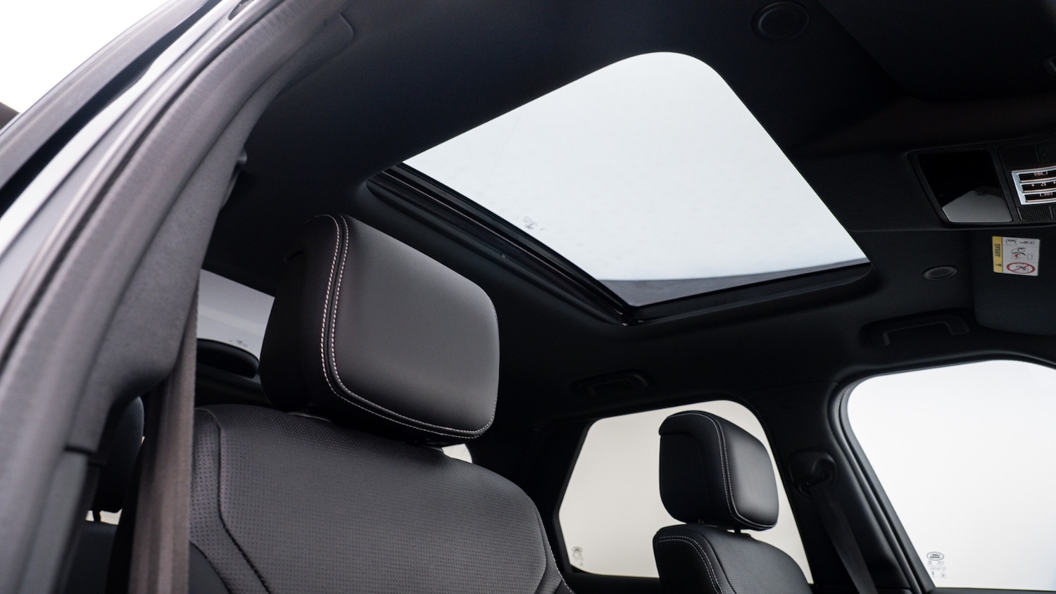 Used Land Rover Discovery 2023 for sale - 77965062: Photo 28