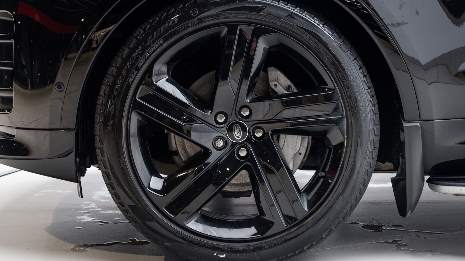 Used Land Rover Discovery 2023 for sale - 77965062: Photo 40