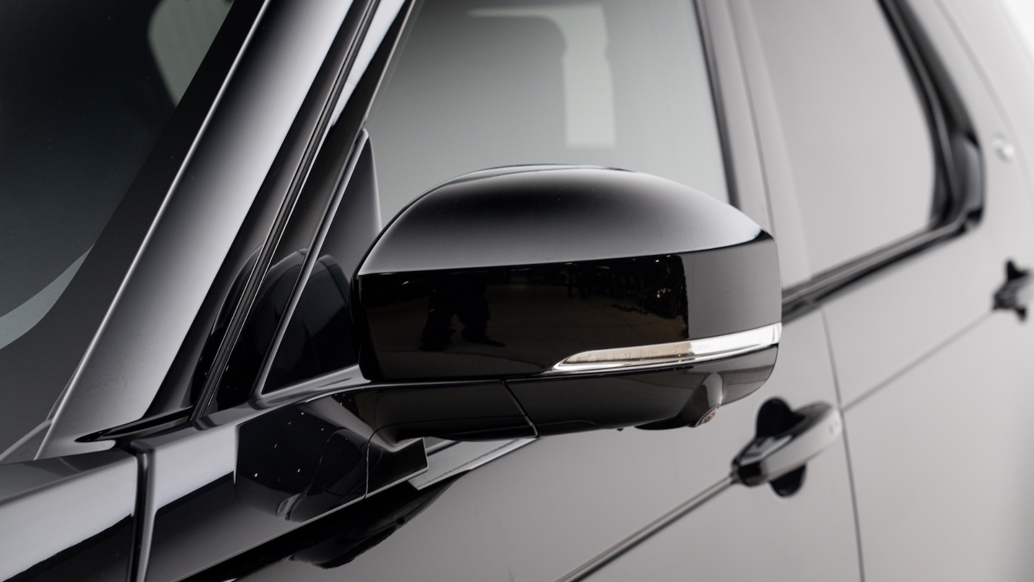 Used Land Rover Discovery 2023 for sale - 77965062: Photo 42