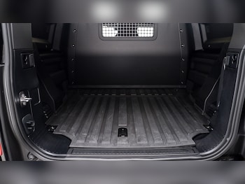 Used Land Rover Defender 2025 for sale - 77224955: Photo