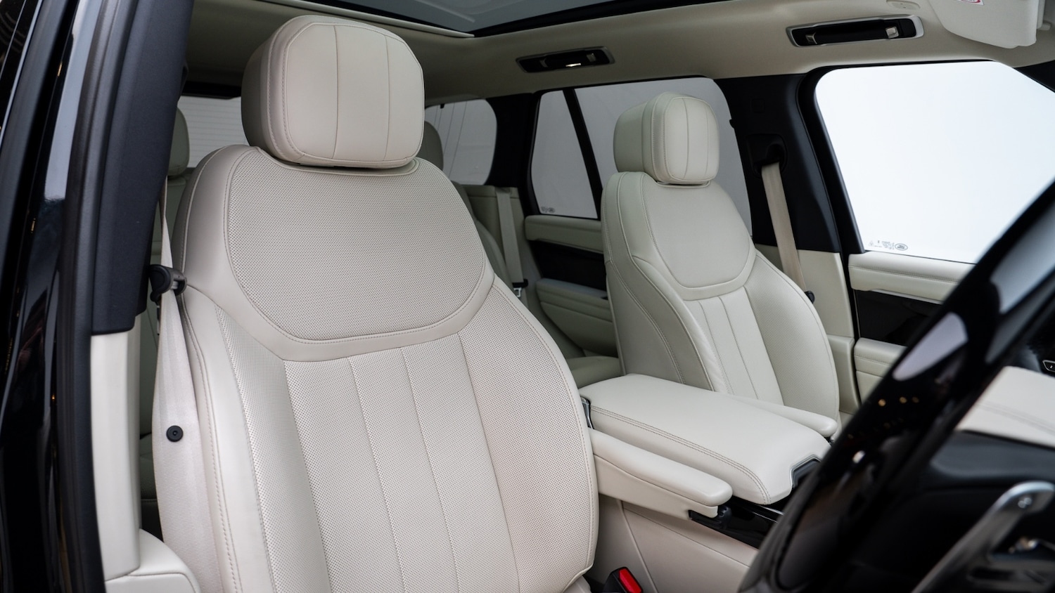 Used Land Rover Range Rover 2023 for sale - 77917889: Photo 3