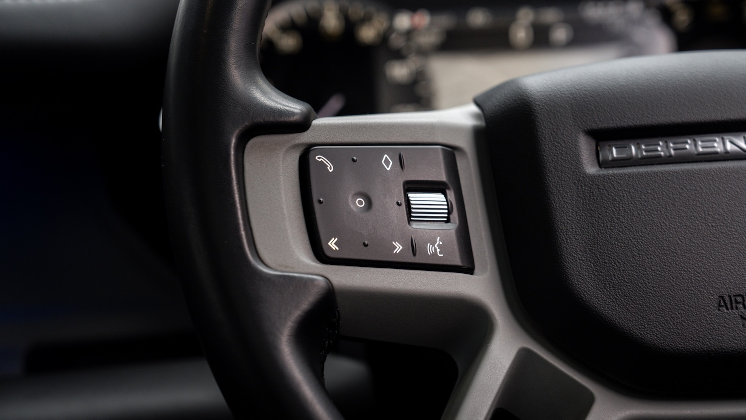 Used Land Rover Defender 2023 for sale - 77570035: Photo 11