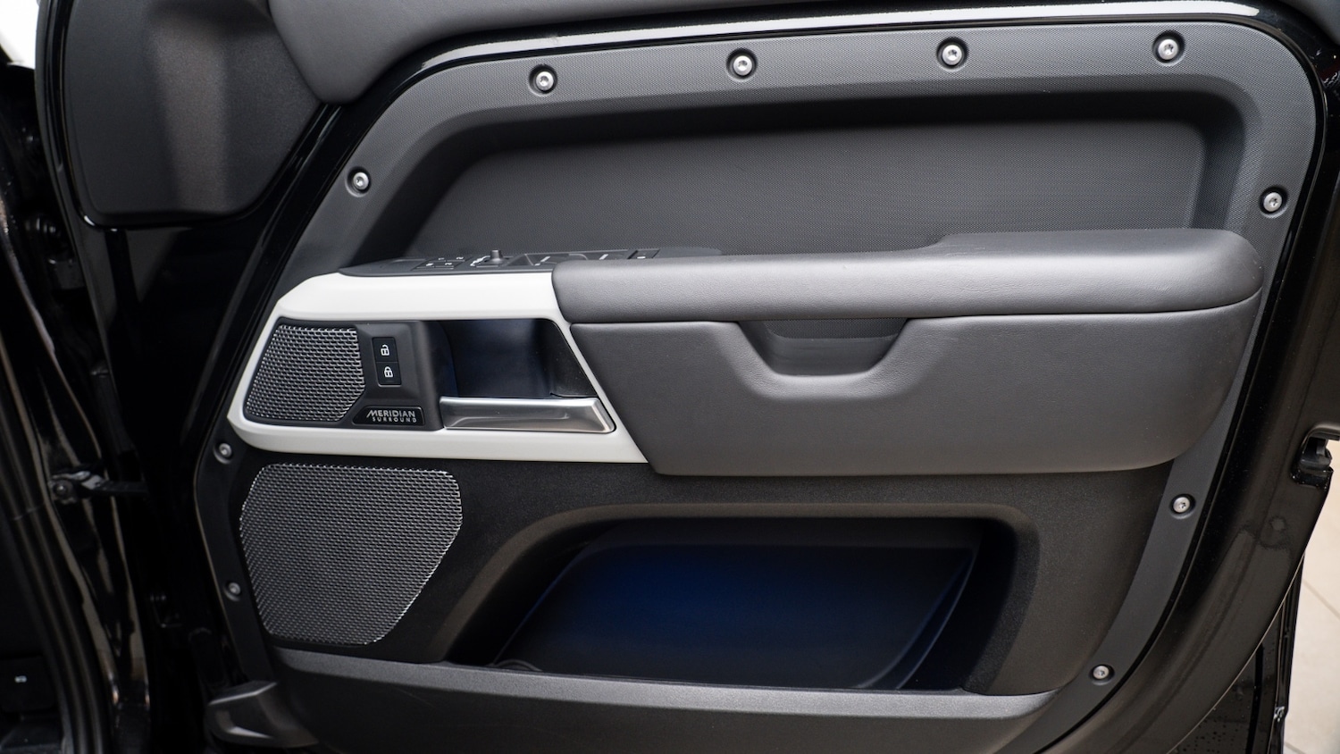 Used Land Rover Defender 2023 for sale - 77570035: Photo 24