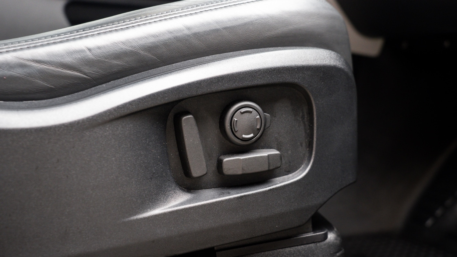 Used Land Rover Defender 2023 for sale - 77570035: Photo 26