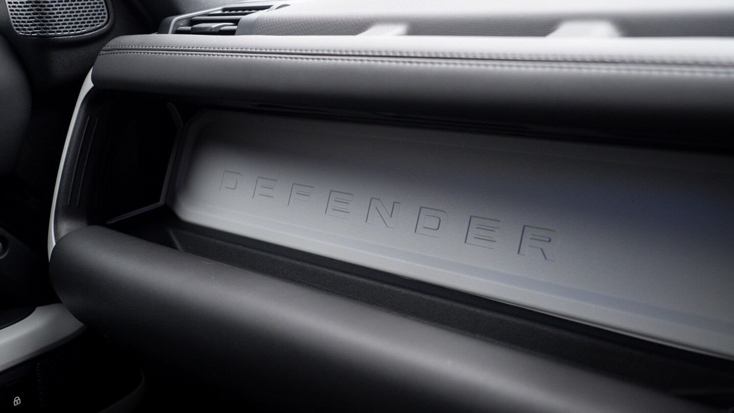 Used Land Rover Defender 2023 for sale - 77570035: Photo 31