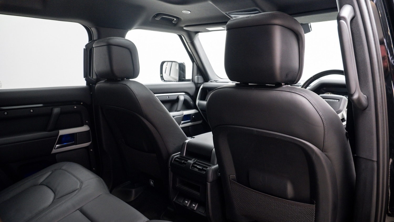 Used Land Rover Defender 2023 for sale - 77570035: Photo 9