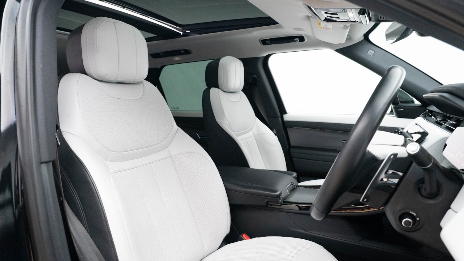 Used Land Rover Range Rover Sport 2023 for sale - 76501429: Photo 3