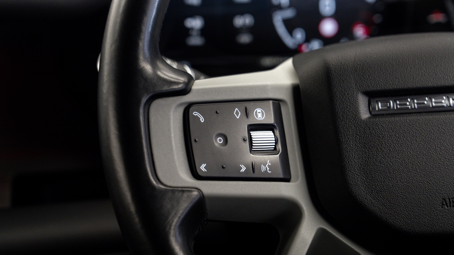 Used Land Rover Defender 2024 for sale - 78080815: Photo 12