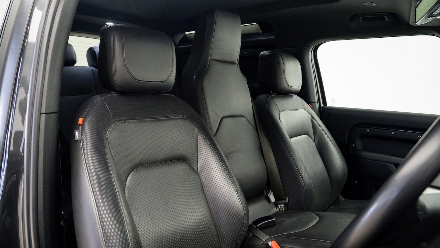 Used Land Rover Defender 2024 for sale - 78080815: Photo 3