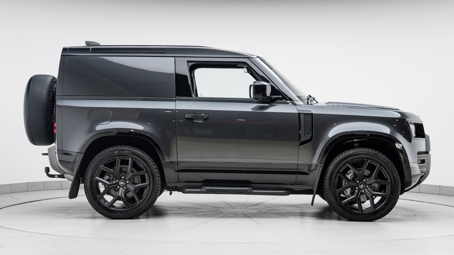 Used Land Rover Defender 2024 for sale - 78080815: Photo 5