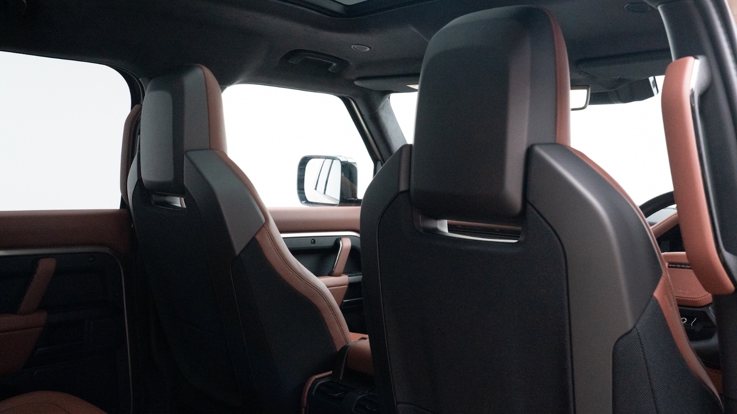 Used Land Rover Defender 2025 for sale - 76459087: Photo 10