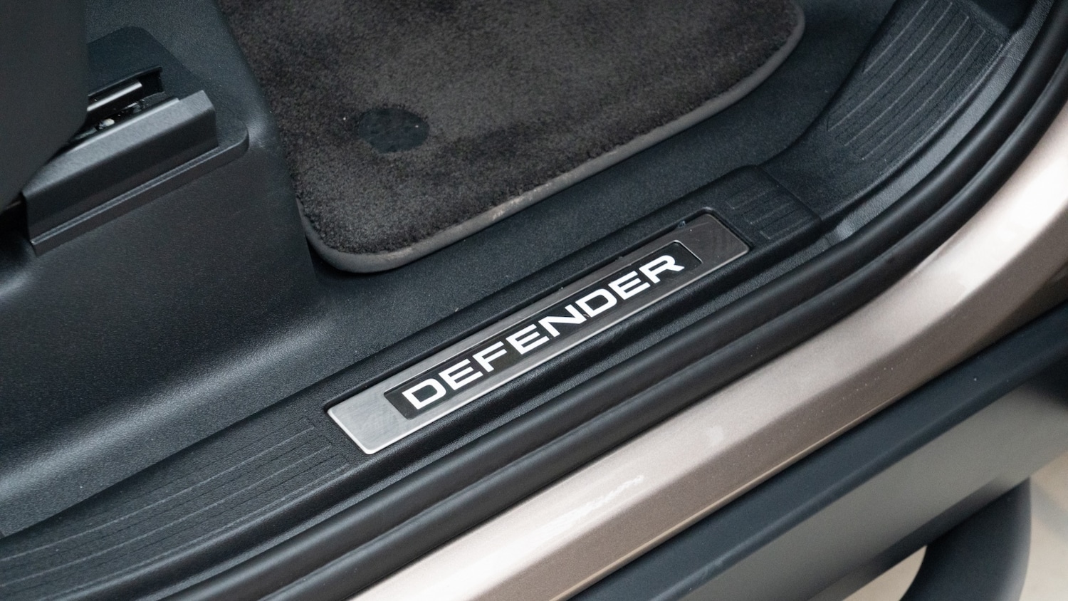 Used Land Rover Defender 2025 for sale - 76459087: Photo 11