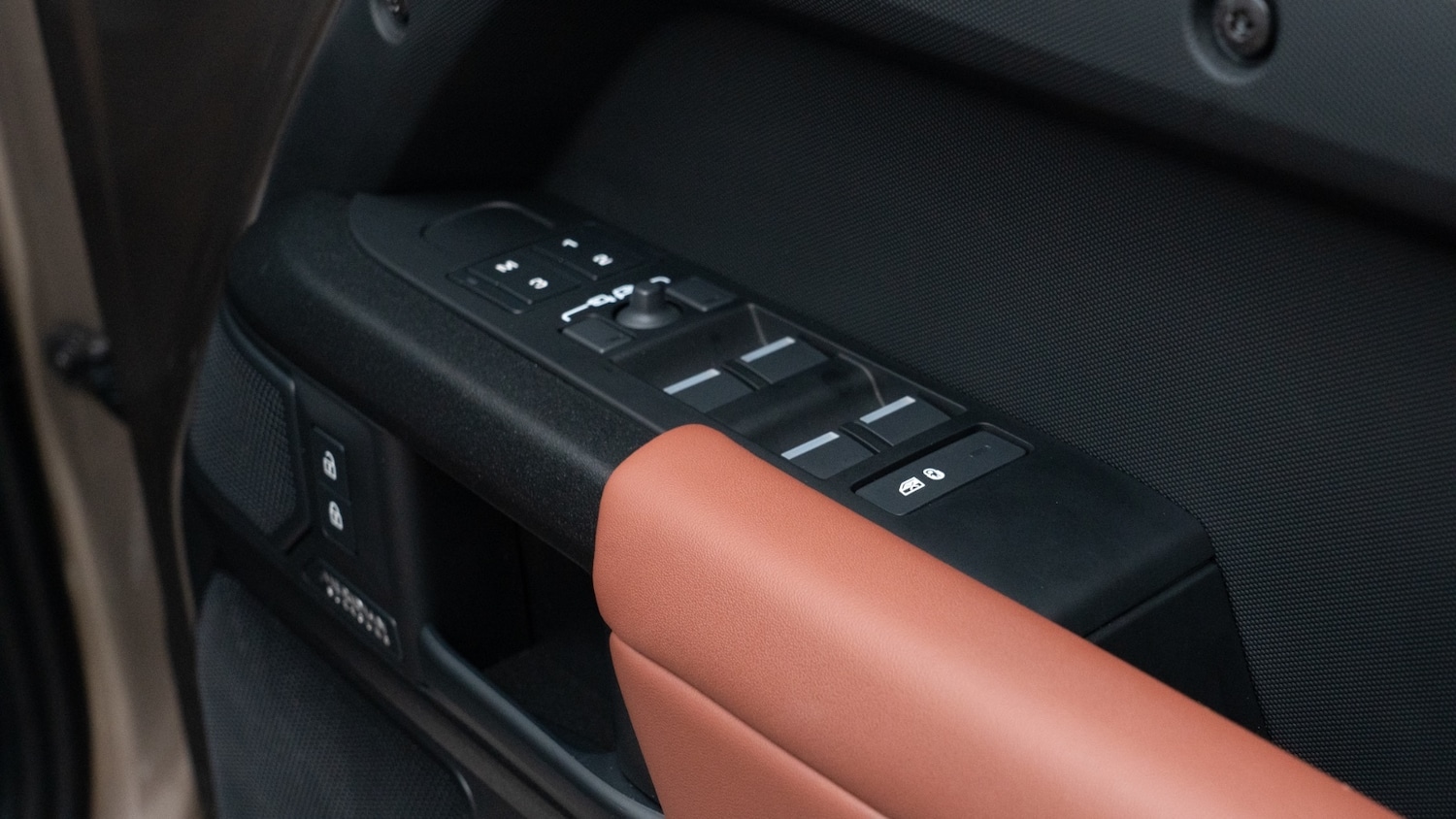 Used Land Rover Defender 2025 for sale - 76459087: Photo 29