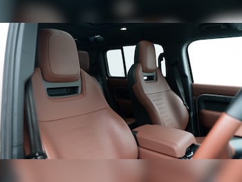 Used Land Rover Defender 2025 for sale - 76459087: Photo