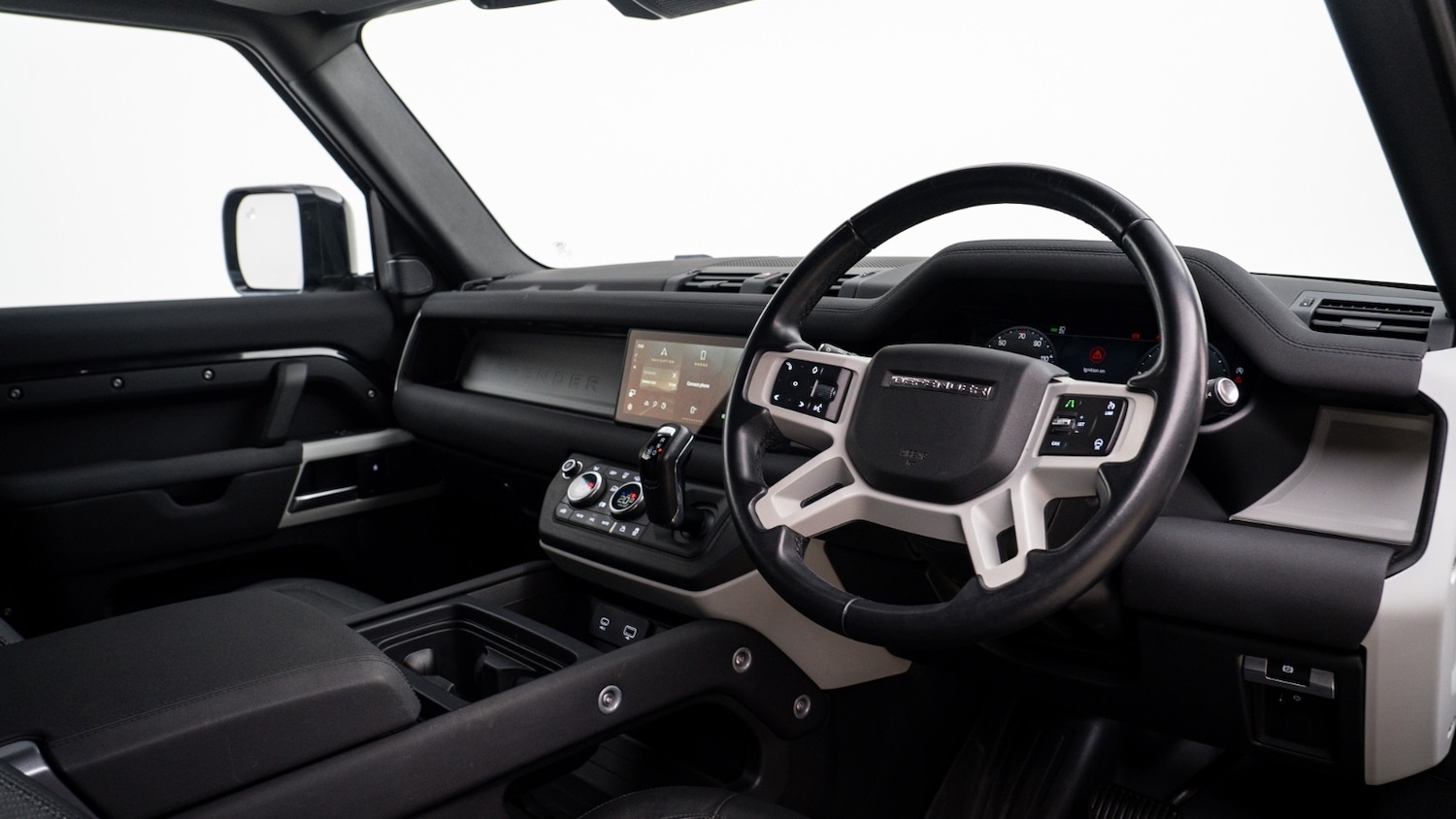 Used Land Rover Defender 2023 for sale - 77893924: Photo 2