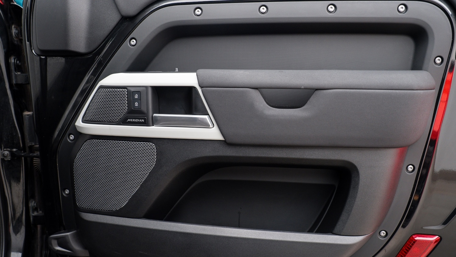 Used Land Rover Defender 2023 for sale - 77893924: Photo 23