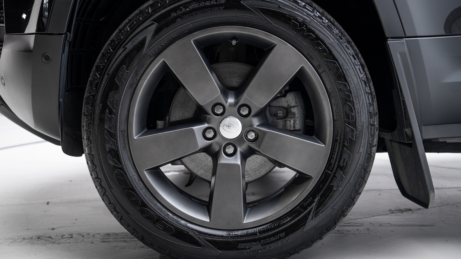 Used Land Rover Defender 2023 for sale - 77893924: Photo 32