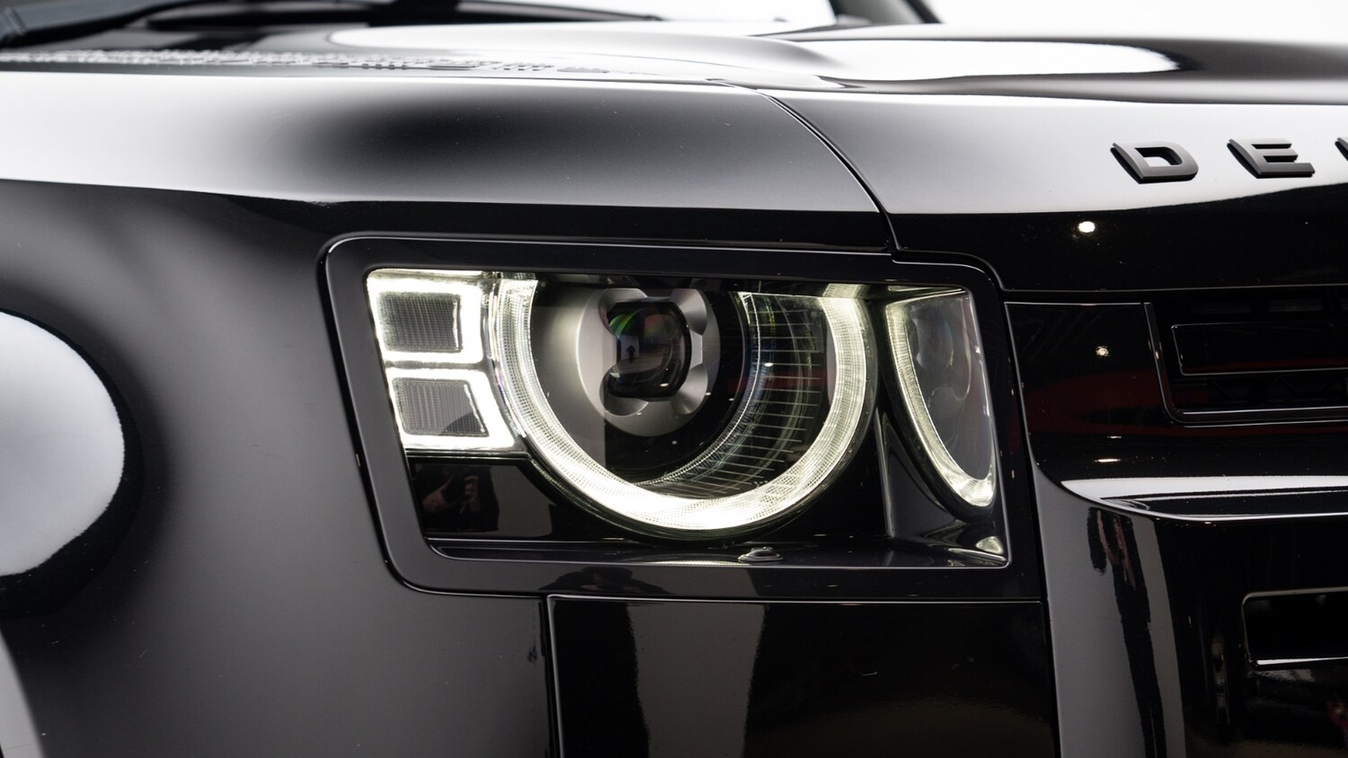 Used Land Rover Defender 2023 for sale - 77893924: Photo 36