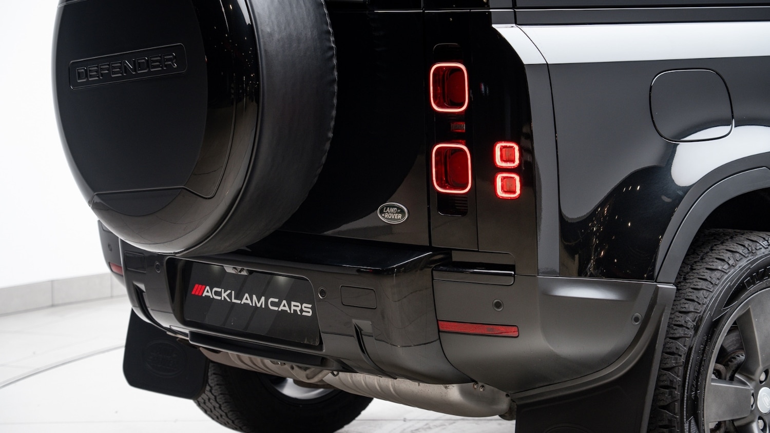 Used Land Rover Defender 2023 for sale - 77893924: Photo 38