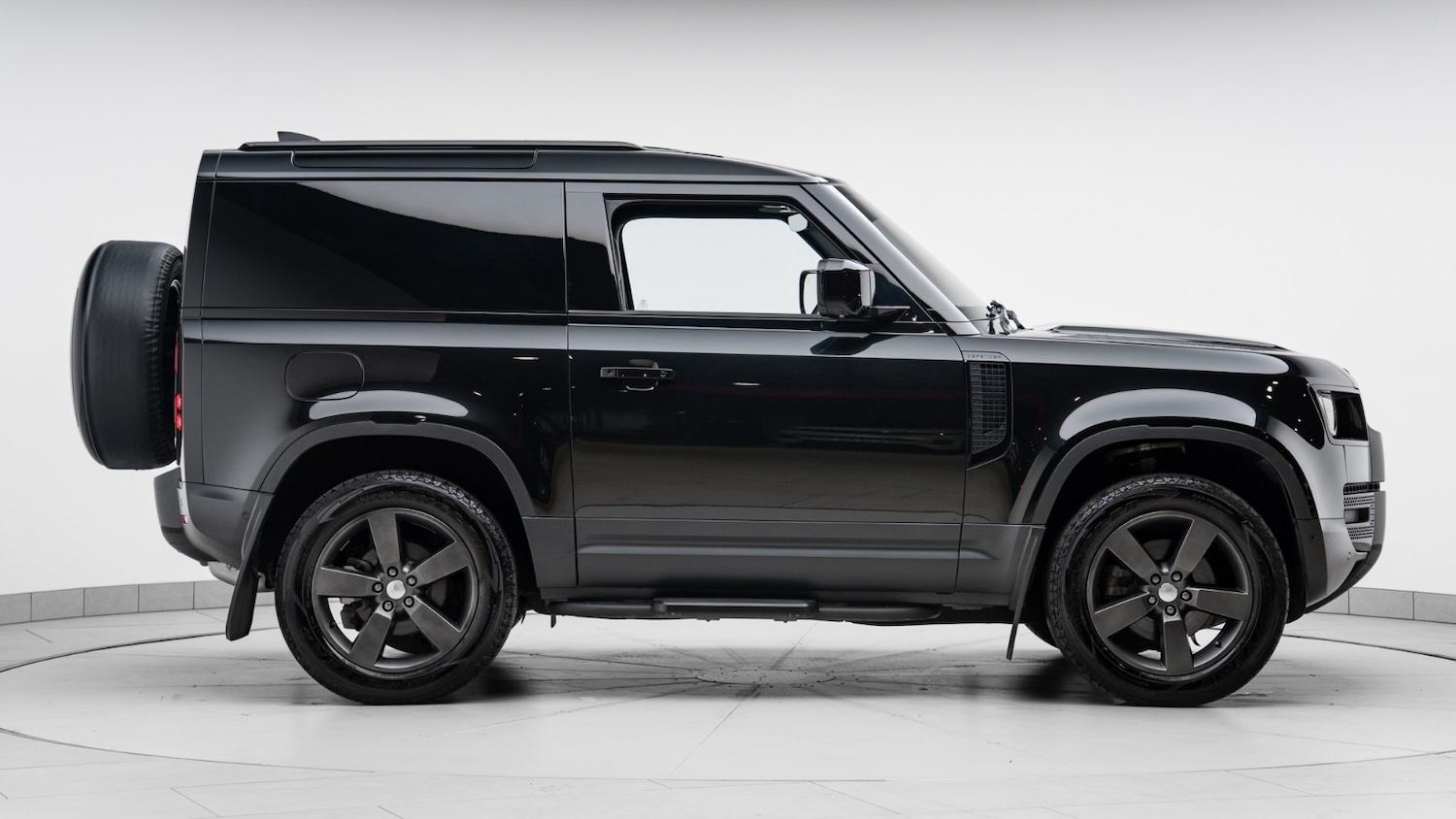 Used Land Rover Defender 2023 for sale - 77893924: Photo 6