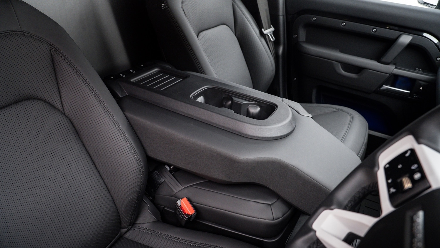 Used Land Rover Defender 2026 for sale - 78165842: Photo 17