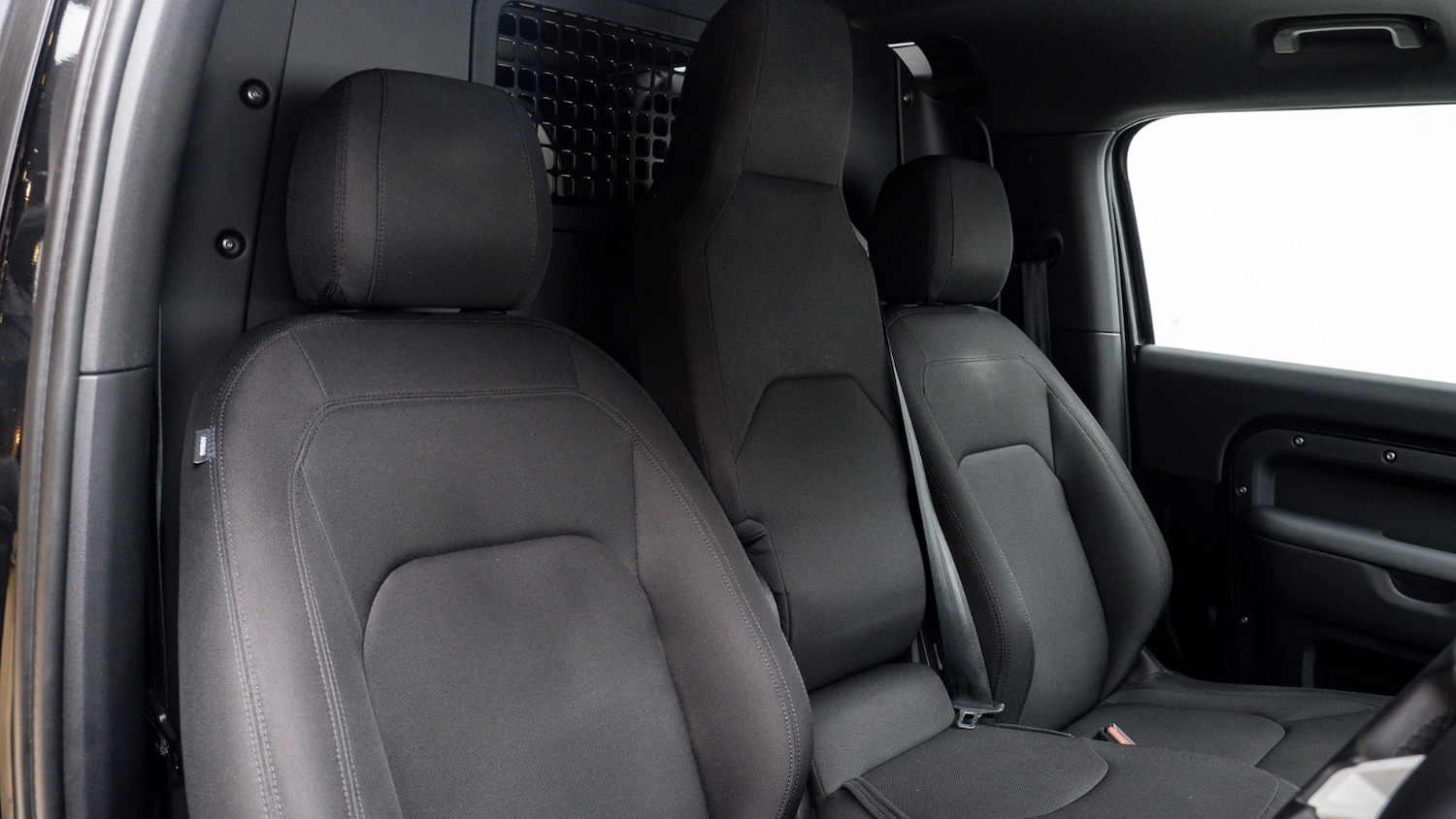 Used Land Rover Defender 2024 for sale - 77492721: Photo 3