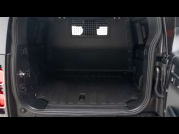 Used Land Rover Defender 2025 for sale - 75136415: Photo