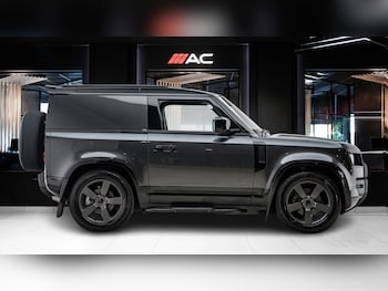 Used Land Rover Defender 2025 for sale - 78846787: Photo