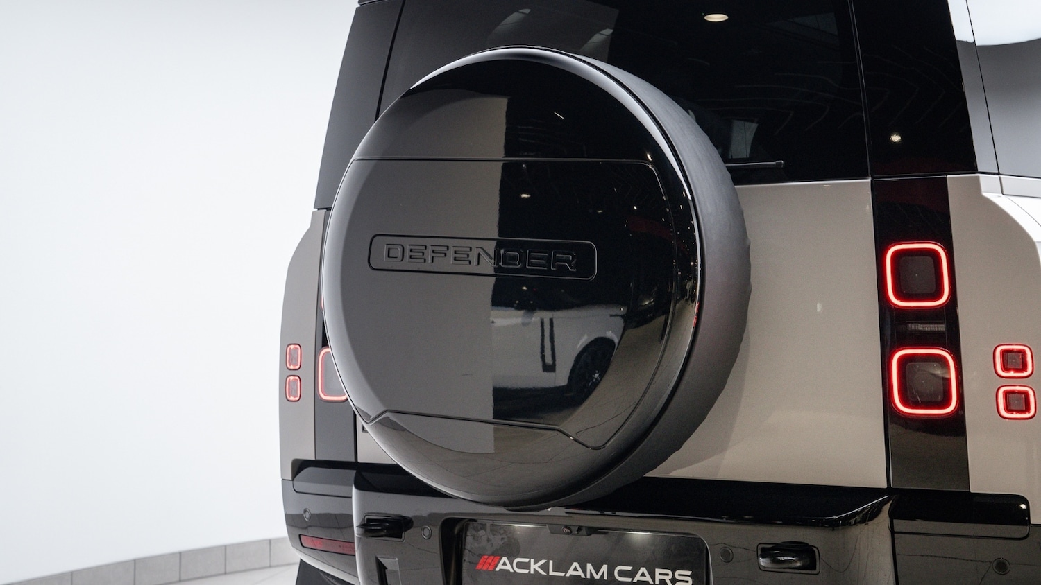 Used Land Rover Defender 2025 for sale - 77137666: Photo 34