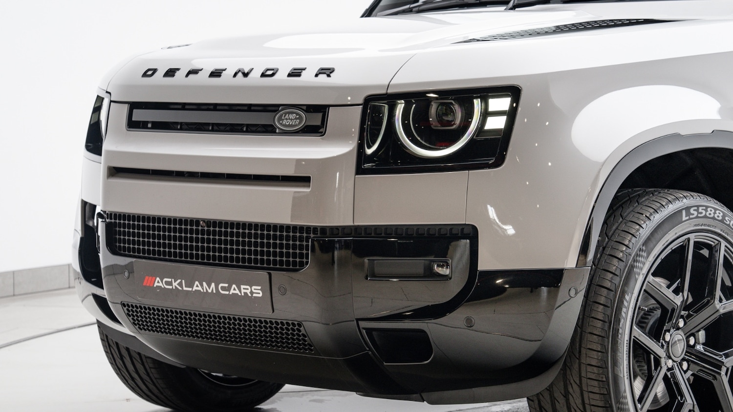 Used Land Rover Defender 2025 for sale - 77137666: Photo 37