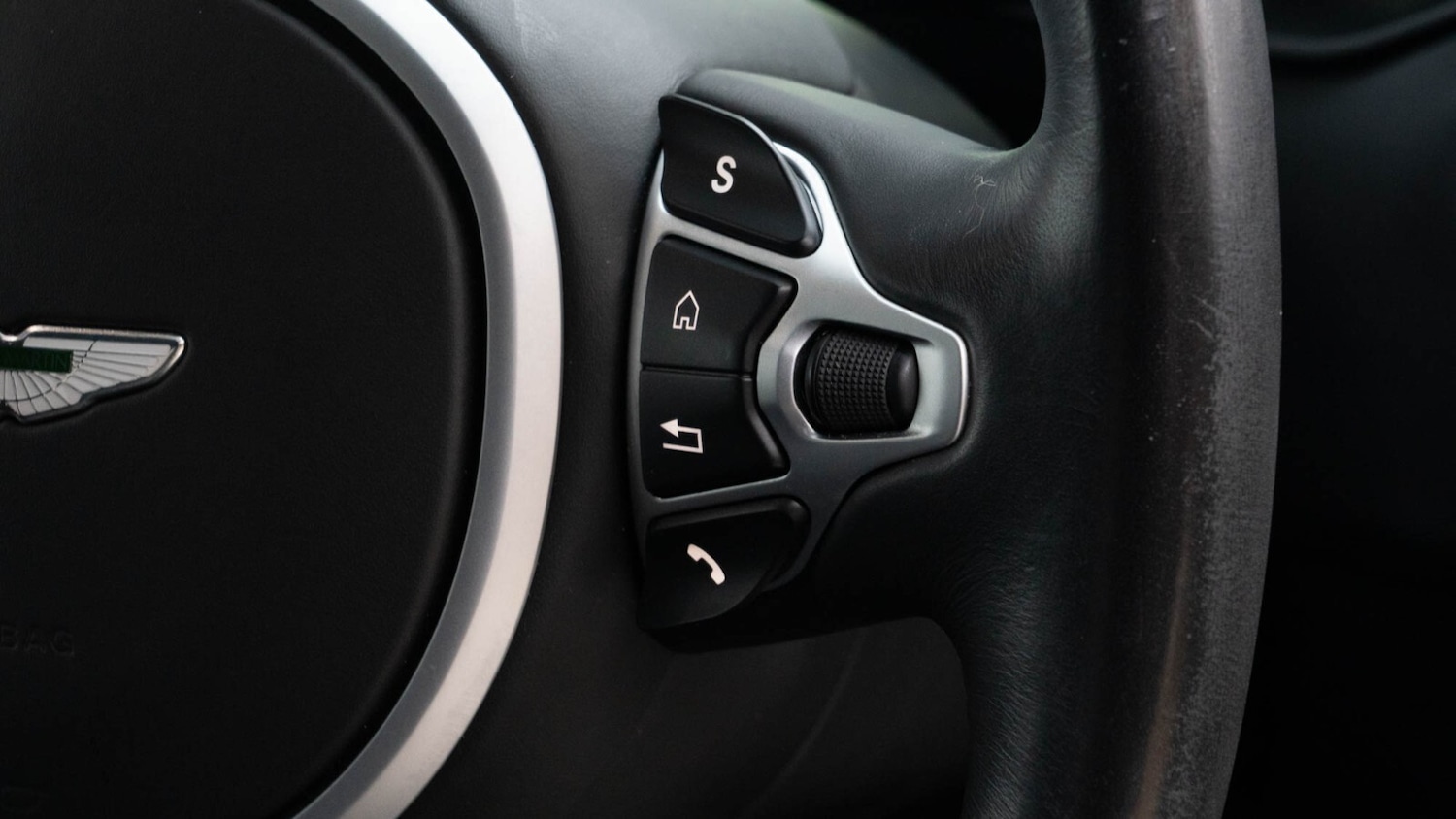 Used Aston Martin Vantage 2022 for sale - 77778329: Photo 14