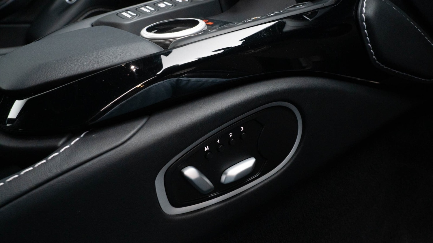 Used Aston Martin Vantage 2022 for sale - 77778329: Photo 23